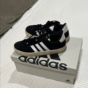 Black suede Adidas